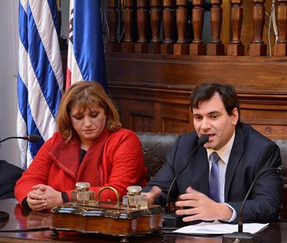 Junta Departamental: un cajero