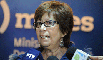 Arismendi: Población bajo línea de pobreza en 2005 está hoy trabajando