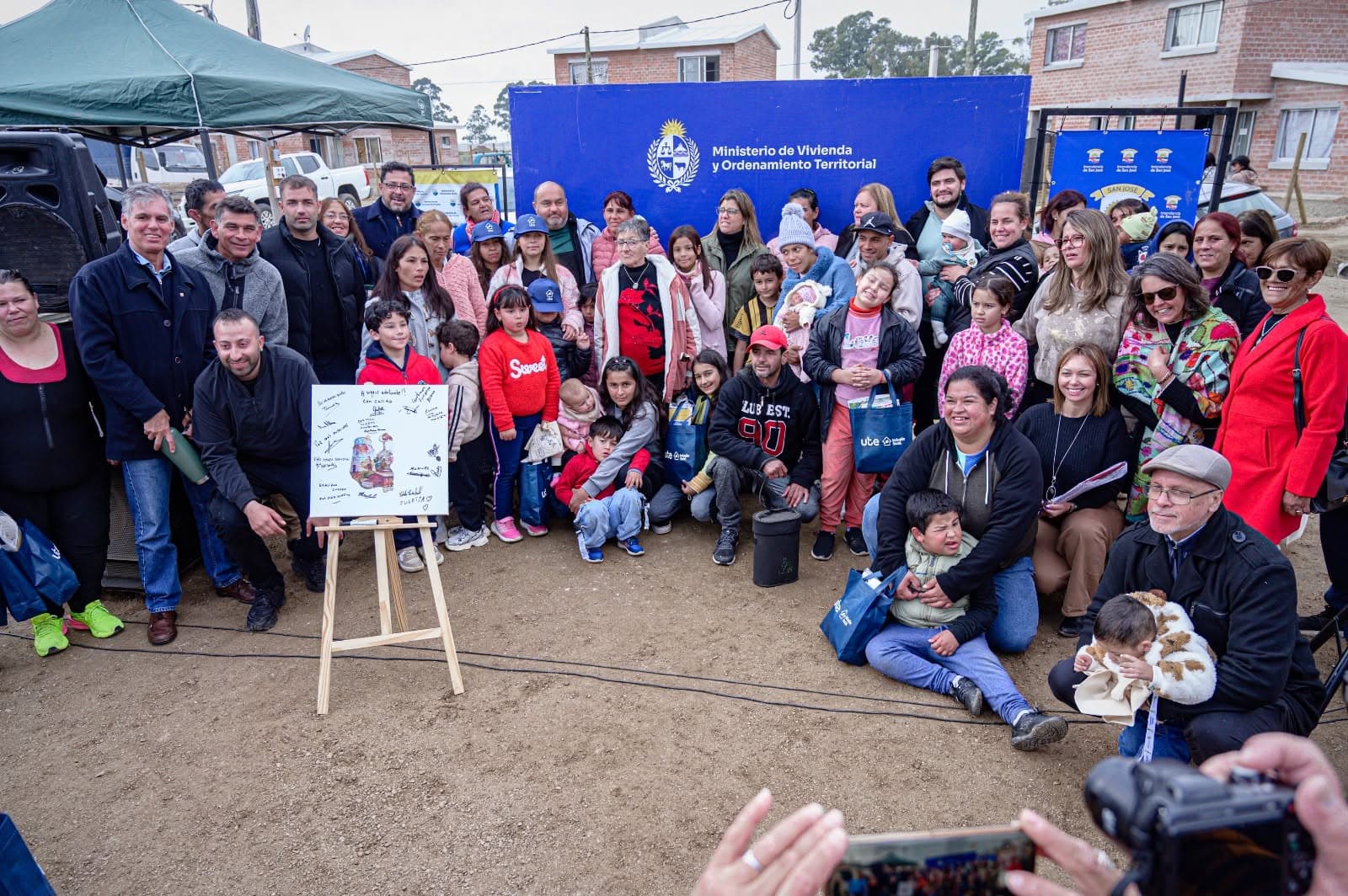 El Mvot, la Intendencia de San José y el Municipio de Ciudad del Plata inauguraron 58 viviendas