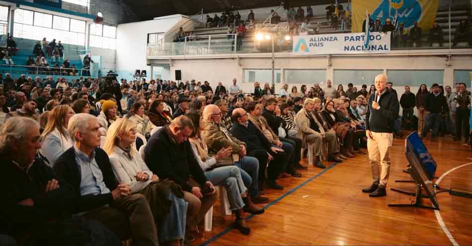 Alianza País realizó su congreso nacional y expresó críticas a la gestión del Gobierno