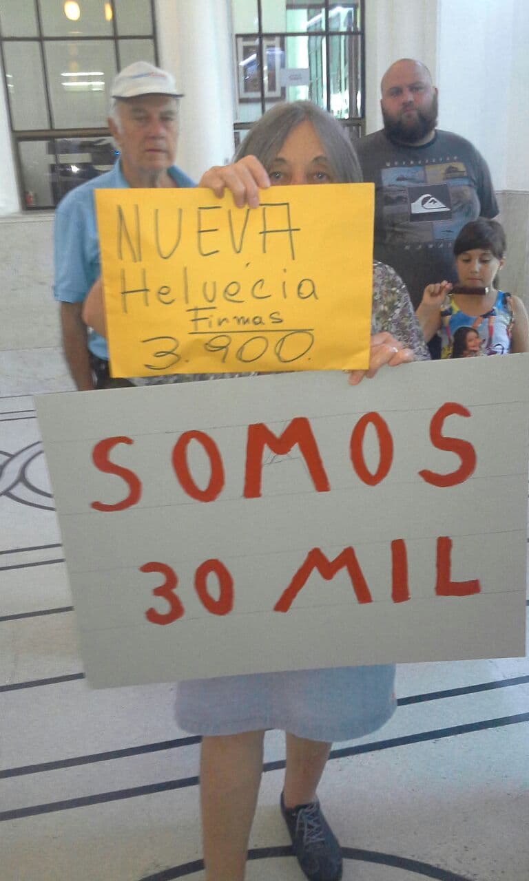 30 mil firmas para Moreira