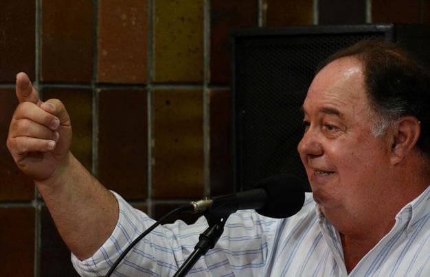 Roselli: hay eucaliptus, ¿por qué no hay papeleras?