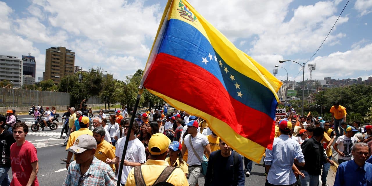 Uruguay ante Venezuela: "no aislarla"
