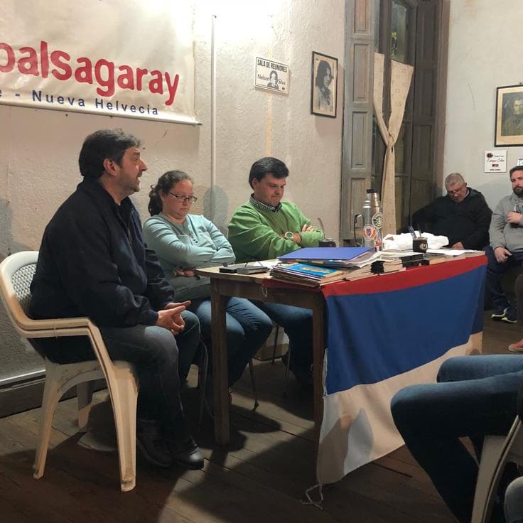 Recuerdo y autoridades FA Nueva Helvecia