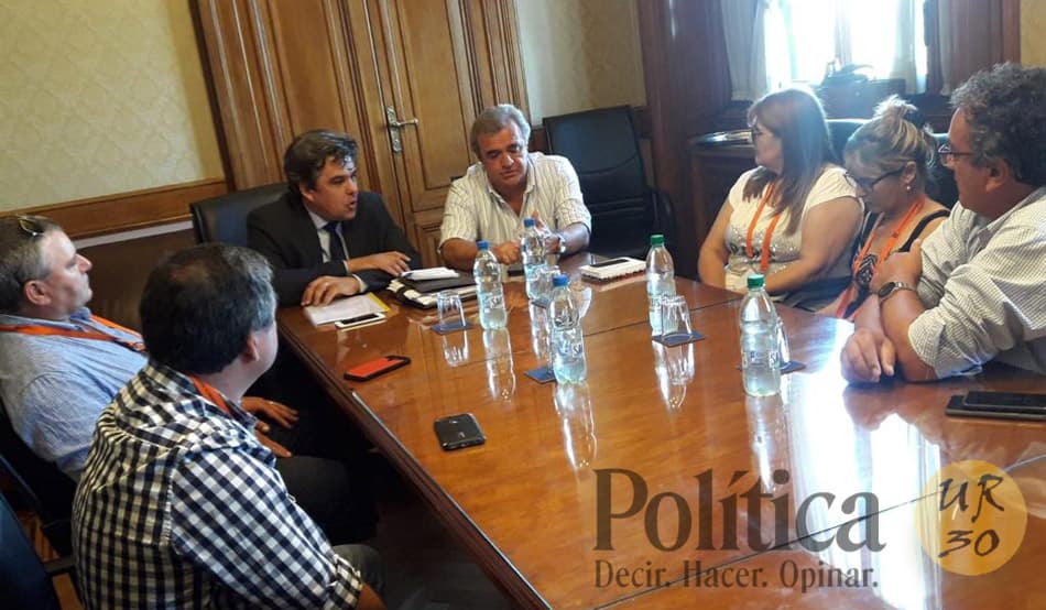 Camy en reunión con transportistas
