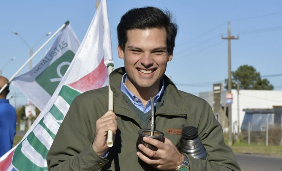 Arenas con apoyo para su candidatura a Diputado