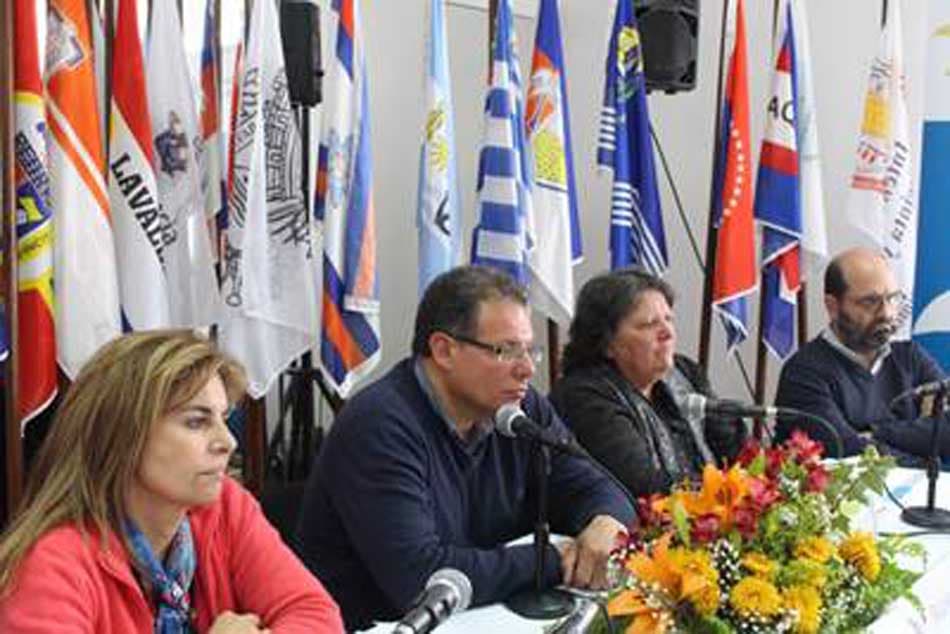 Sesión Plenaria en Cebollatí