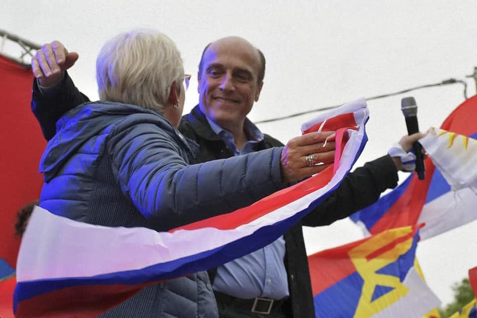 Martínez: "camino del diálogo"