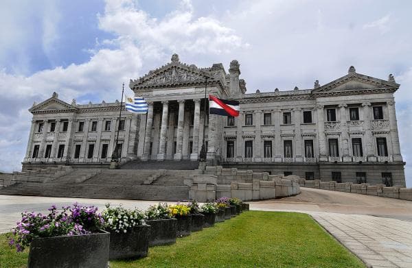 Senado votó por el asado y los Jornales