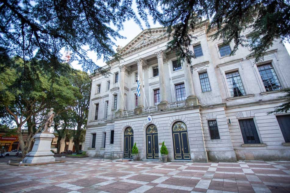 Oficinas de la Intendencia de Colonia cerradas por feriado de Carnaval
