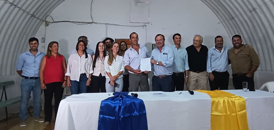 MTOP firmó Convenio Social con el Club Cerros Negros para ampliar su salón social