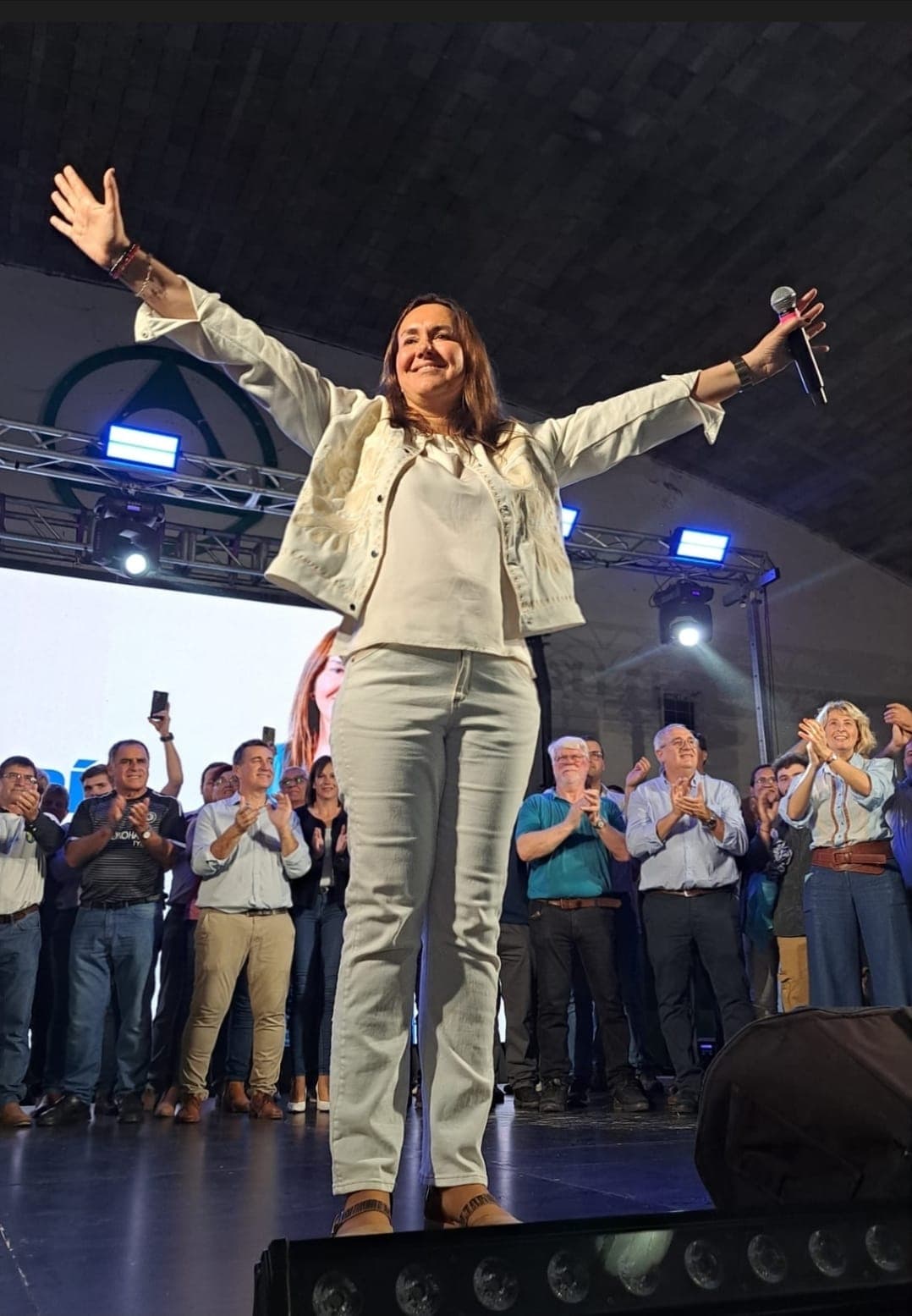 María de Lima cerró su campaña y reafirmó su compromiso con un gobierno transparente, social y aliado del contribuyente