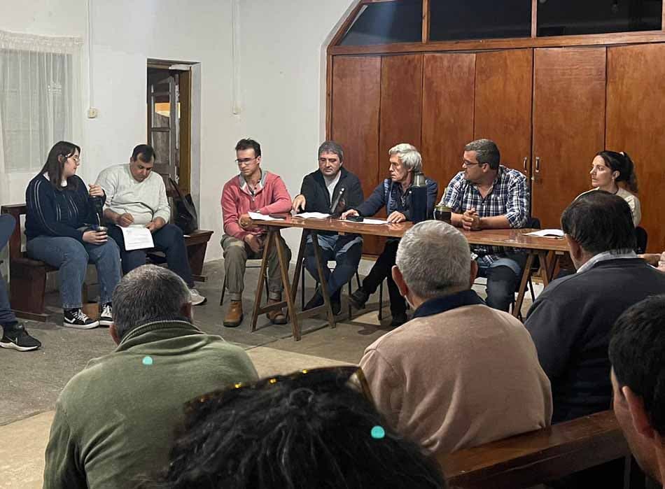Municipio de Nueva Helvecia realizó sesión en el barrio Retiro para la elaboración del presupuesto