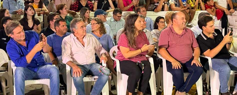 Intendente Rodríguez presente en Carnaval de Rosario