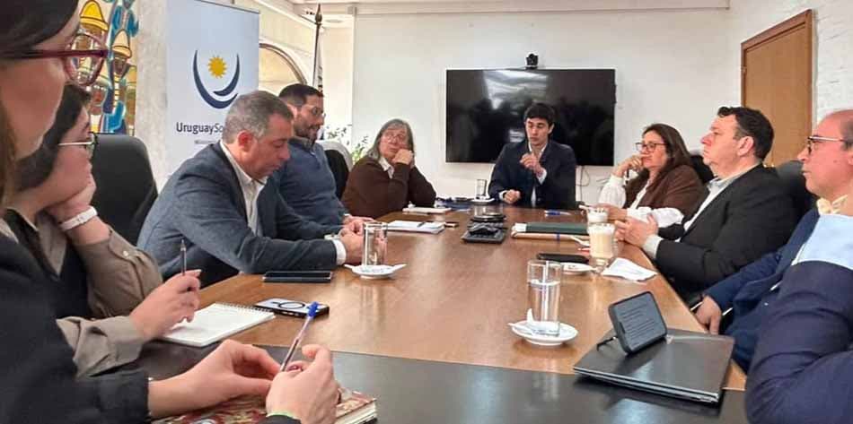 Turismo: Carmelo mantiene reuniones en fomento del rubro