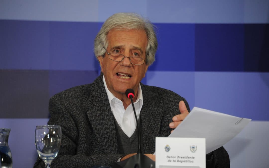 Vázquez presentó proyecto del Ferrocarril Central