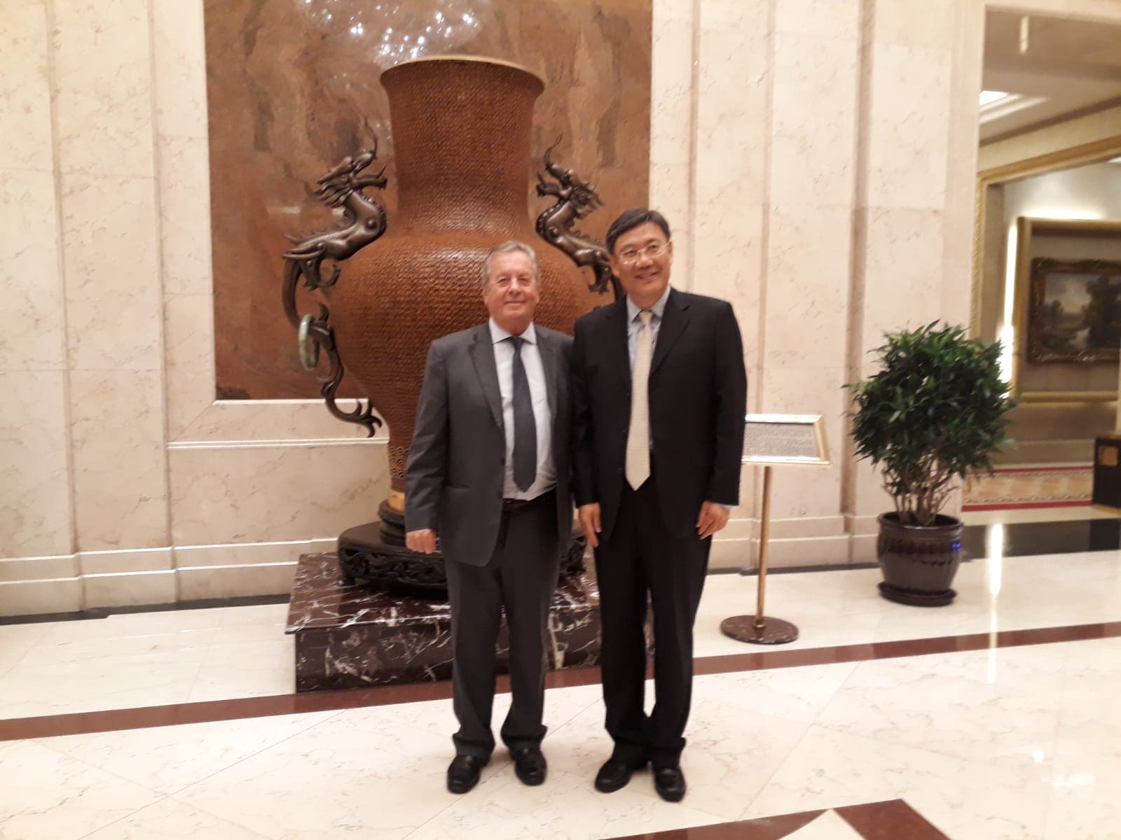 Moreira y delegación en Provincia China de Heilongjiang