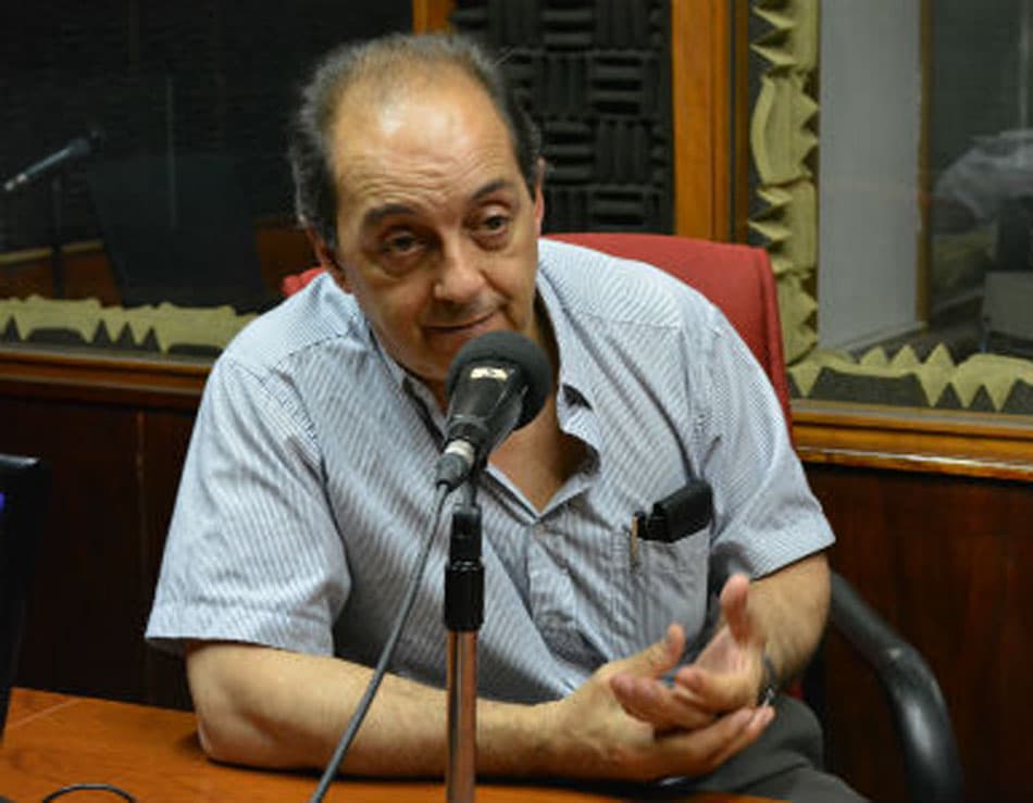 Hoenir Sarthou brinda charla en Colonia