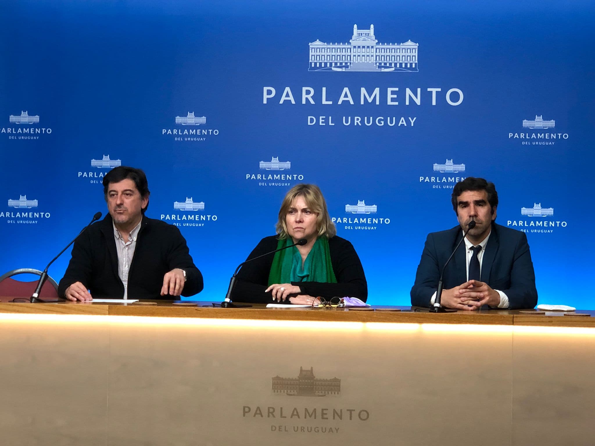 Diputados del Frente Amplio se retirararon de la Comisión investigadora por las horas sindicales