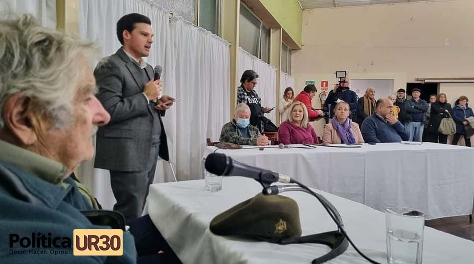 Para Mujica, los municipios y la descentralización merecen una reforma constitucional