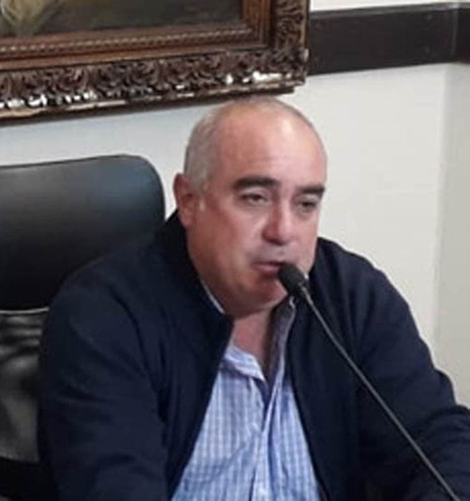 Edil Héctor Curutchet presentó su renuncia al Partido Nacional