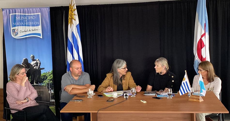 La Ministra Lucía Echeverry visitó Nueva Helvecia para reunirse con vecinos y autoridades