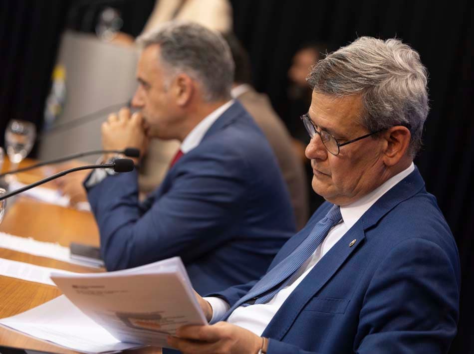 Gobierno rescindirá contrato con empresa Cardama por compra de patrullas oceánicas