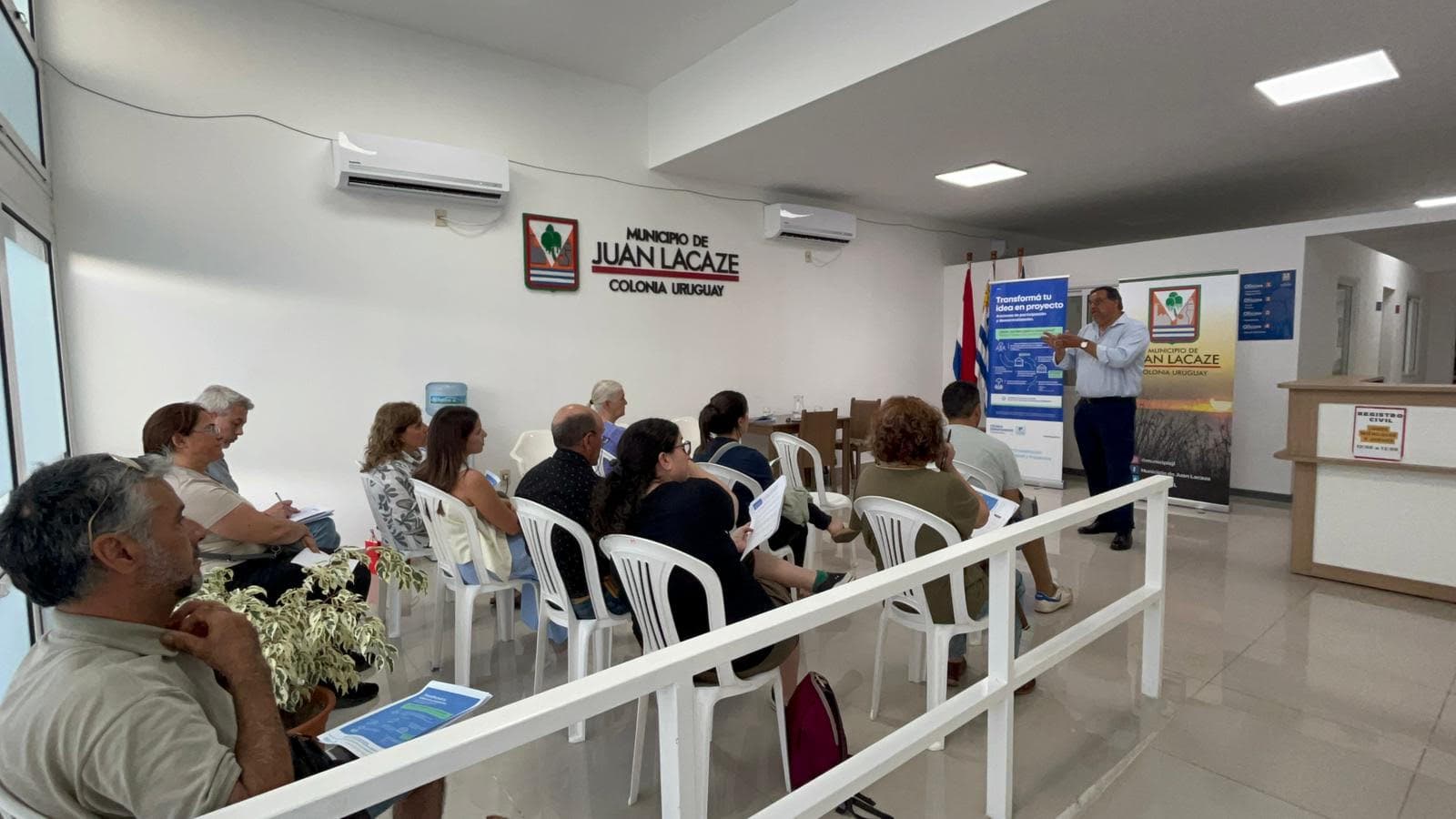 Reunión con Municipio de Juan Lacaze con Director de Cooperación