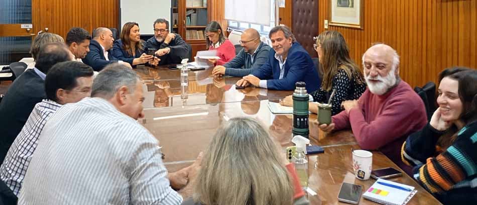 ANEP construirá un segundo liceo en Nueva Palmira tras años de gestiones de la comunidad educativa