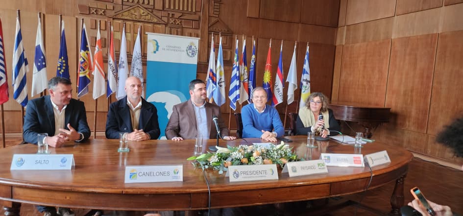 Nicolás Olivera asume la presidencia del Congreso de Intendentes