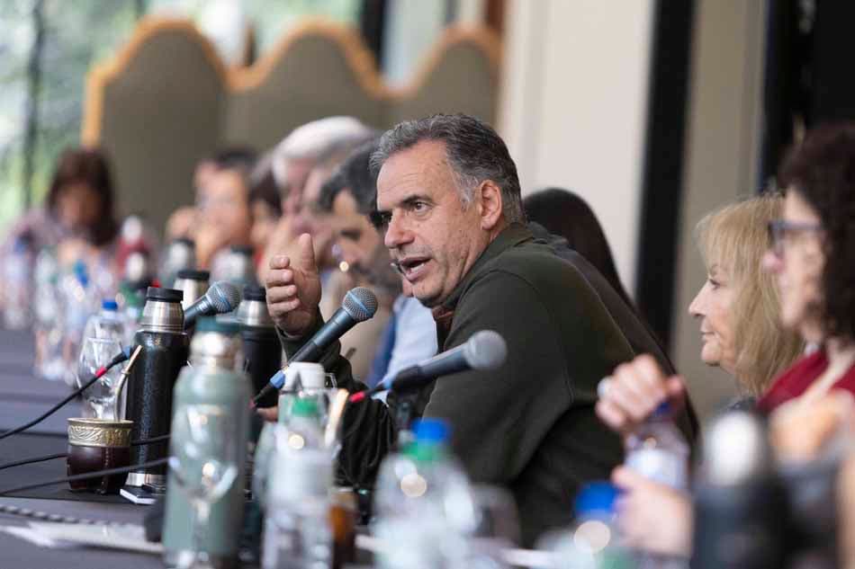 Presidente Orsi presentó Presupuesto Nacional a legisladores