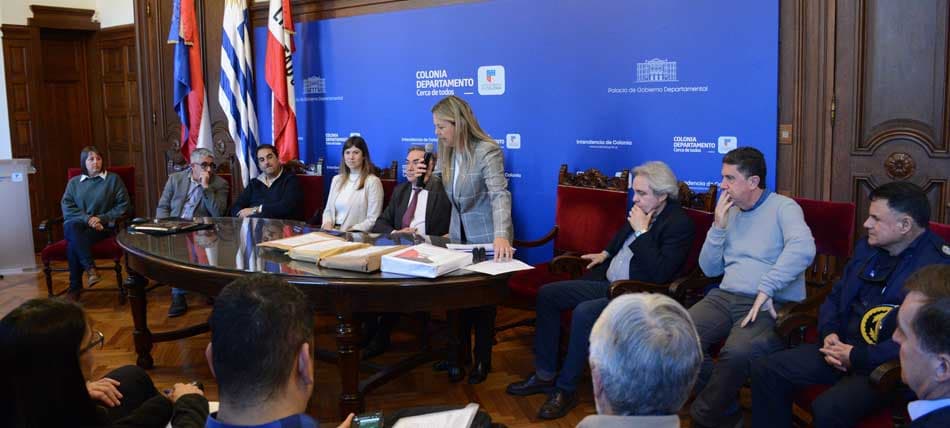 Se realizó apertura de ofertas para Licitación de la obra de refacción de la Avda. Carminillo Medero